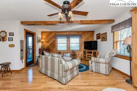 303 Tinys Mountain Dr, Deep Gap, NC 28618 photo 7