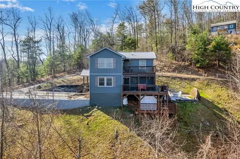303 Tinys Mountain Dr, Deep Gap, NC 28618 photo 2