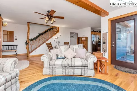 303 Tinys Mountain Dr, Deep Gap, NC 28618 photo 8