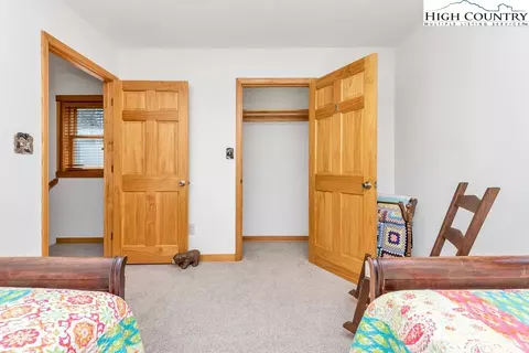 303 Tinys Mountain Dr, Deep Gap, NC 28618 photo 38