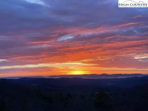 303 Tinys Mountain Dr, Deep Gap, NC 28618 photo 42