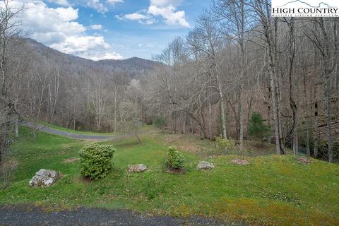 561 Tucker Rd, Lansing, NC 28643 photo 8