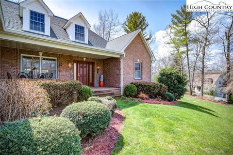 452 Liberty Landing Dr, Fleetwood, NC 28626