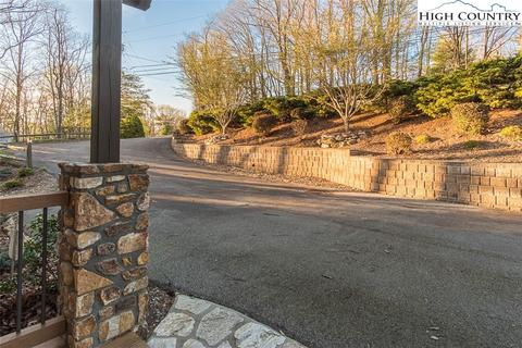 437 Ridge Rd, Roaring Gap, NC 28668 photo 6