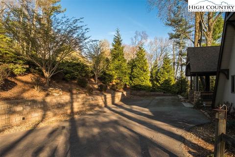 437 Ridge Rd, Roaring Gap, NC 28668 photo 5