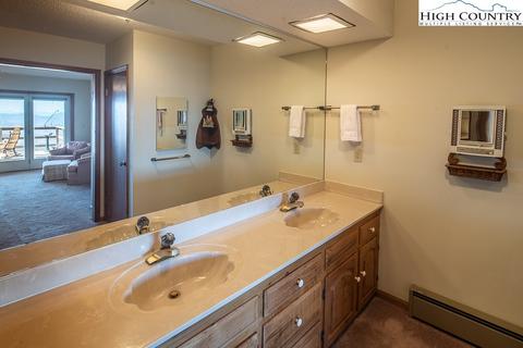 130 Grassy Gap Loop Rd, Beech Mountain, NC 28604 photo 19