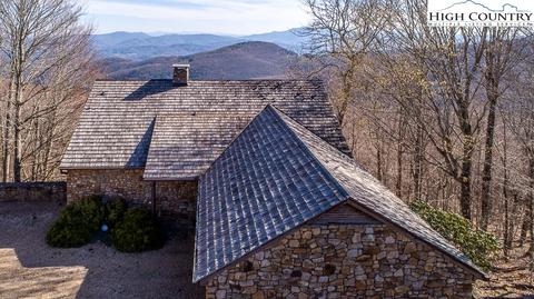 130 Grassy Gap Loop Rd, Beech Mountain, NC 28604