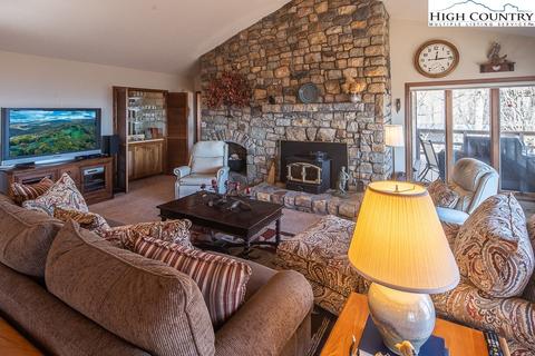 130 Grassy Gap Loop Rd, Beech Mountain, NC 28604 photo 10