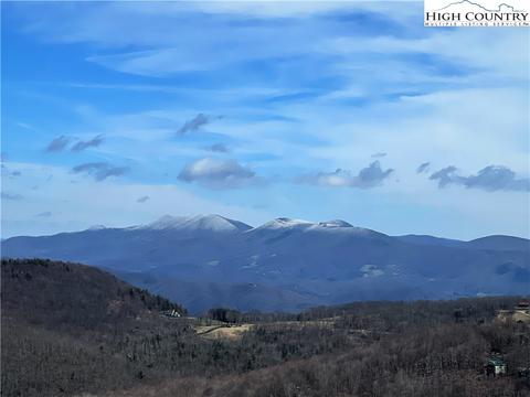130 Grassy Gap Loop Rd, Beech Mountain, NC 28604 photo 5