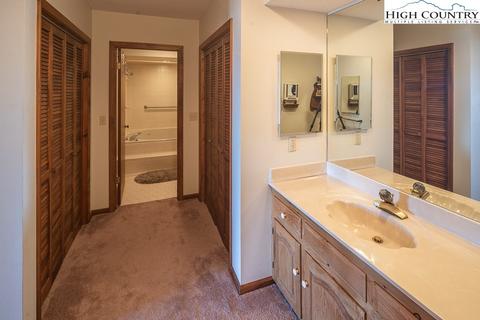 130 Grassy Gap Loop Rd, Beech Mountain, NC 28604 photo 20
