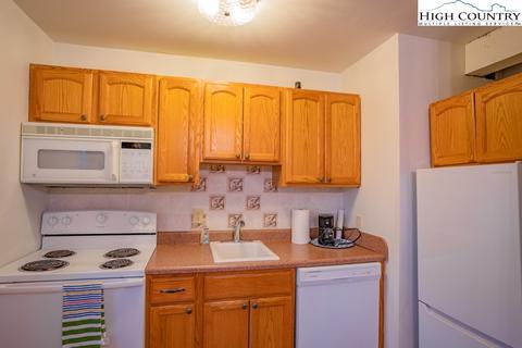 520 Running Deer Trl, Boone, NC 28607 photo 28