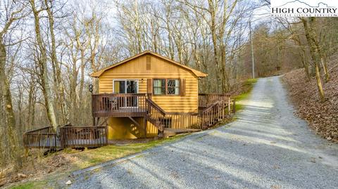 520 Running Deer Trl, Boone, NC 28607 photo 2