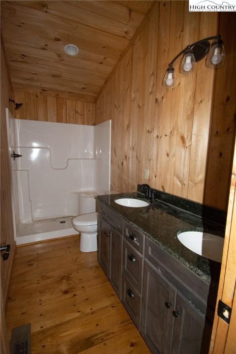 167 Monarch Dr, Todd, NC 28684 photo 9