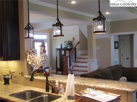 307 Dare Ln, Deep Gap, NC 28618 photo 6