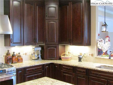 307 Dare Ln, Deep Gap, NC 28618 photo 31