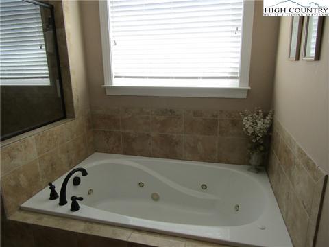 307 Dare Ln, Deep Gap, NC 28618 photo 21