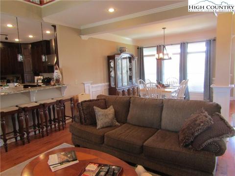 307 Dare Ln, Deep Gap, NC 28618 photo 4