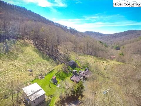 254 Stidhams Rd, Lansing, NC 28643