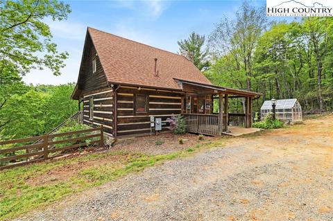 295 Squash Dr, Purlear, NC 28665 photo 3