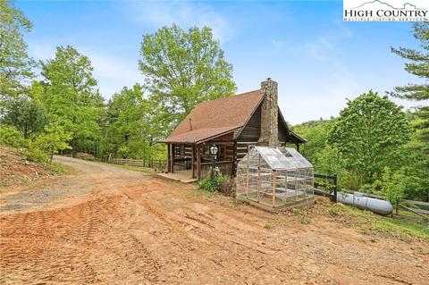 295 Squash Dr, Purlear, NC 28665 photo 5