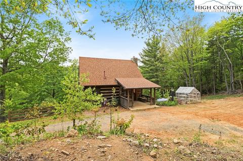 295 Squash Dr, Purlear, NC 28665 photo 4