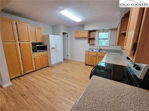 301 Highland Ave, Boone, NC 28607 photo 12