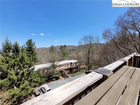 105 Upper Holiday Ln #F322, Beech Mountain, NC 28604