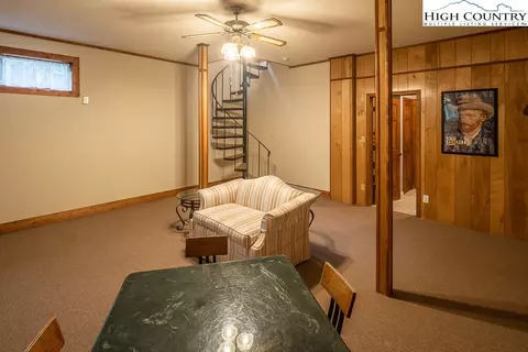 37 Hemlock Loop, Newland, NC 28657 photo 19
