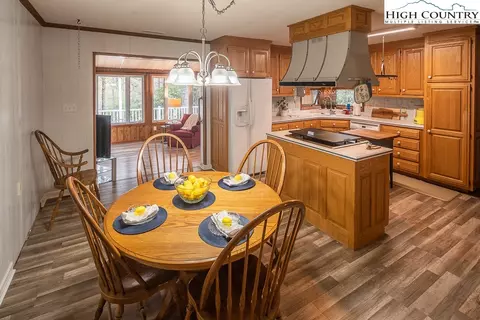 37 Hemlock Loop, Newland, NC 28657 photo 9
