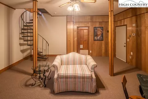 37 Hemlock Loop, Newland, NC 28657 photo 18