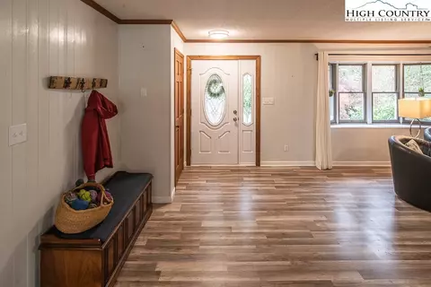 37 Hemlock Loop, Newland, NC 28657 photo 6
