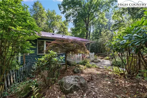 37 Hemlock Loop, Newland, NC 28657 photo 28
