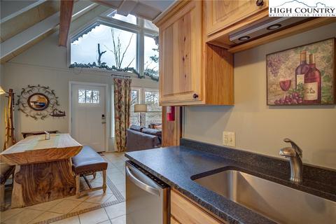 107 Skiway Cir, Beech Mountain, NC 28604 photo 10