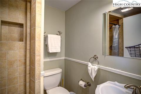 107 Skiway Cir, Beech Mountain, NC 28604 photo 15
