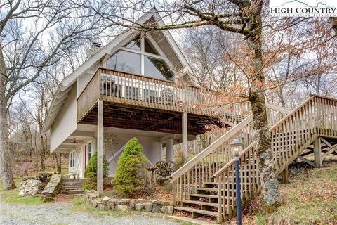 107 Skiway Cir, Beech Mountain, NC 28604 photo 2