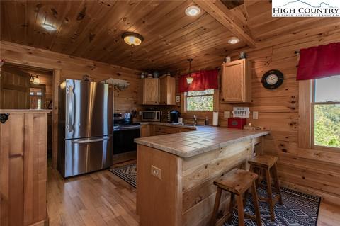 341 Woodpecker Rd, Purlear, NC 28665 photo 14