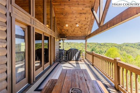 341 Woodpecker Rd, Purlear, NC 28665 photo 4