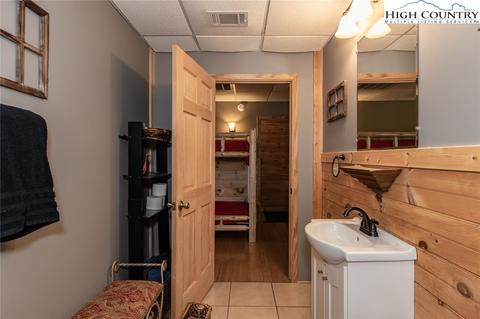 341 Woodpecker Rd, Purlear, NC 28665 photo 33