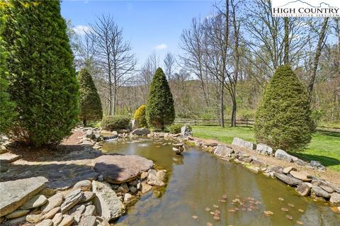 295 E Rivers Edge Rd, Boone, NC 28607 photo 4