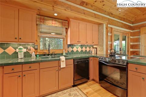 295 E Rivers Edge Rd, Boone, NC 28607 photo 10