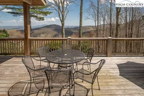 308 Saint Andrews Rd, Beech Mountain, NC 28604 photo 2