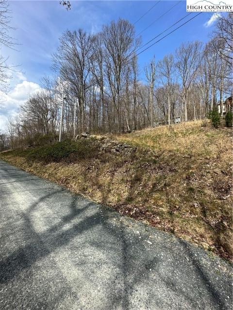 106 Cherrybrook Ln, Beech Mountain, NC 28604 photo 6