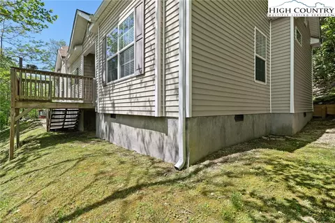 1540 Rominger Rd, Banner Elk, NC 28604