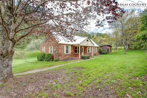 537 Piney Creek Rd, Lansing, NC 28643