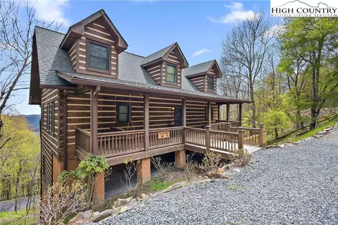 988 Chestnut Ridge Trl, Seven Devils, NC 28604 photo 3