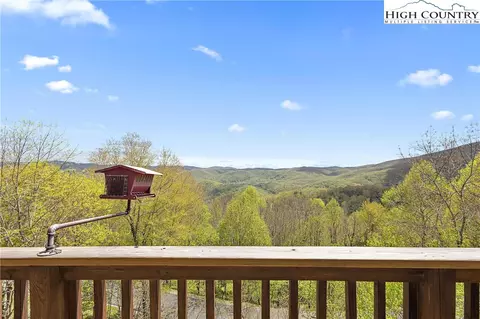 988 Chestnut Ridge Trl, Seven Devils, NC 28604 photo 5
