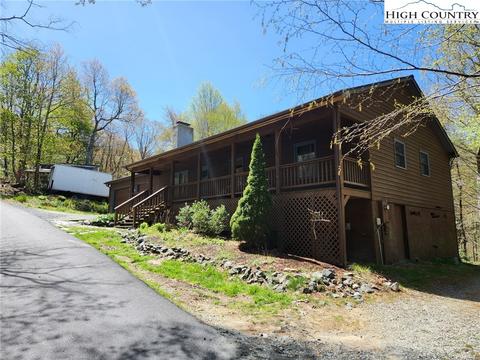 190 Disney Dr, Boone, NC 28607 photo 3