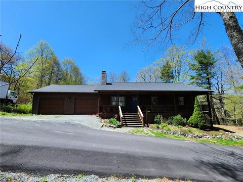 190 Disney Dr, Boone, NC 28607 photo 2