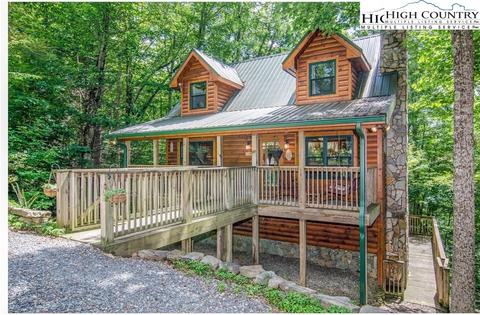 719 Carefree Cove Rd, Zionville, NC 28698