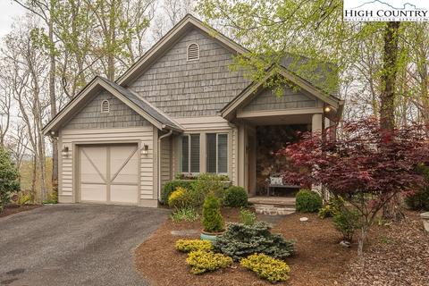 239 Mossy Springs Dr, Boone, NC 28607